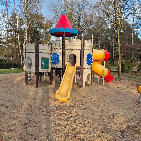 Het Veluwse Boshuisje Knus Chalet Met Omheinde Tuin Op De Veluwe 헨덜루 외부 사진